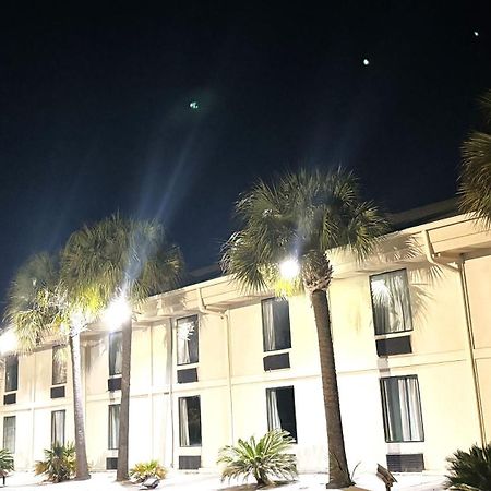 Regency Inn & Suites Pensacola Buitenkant foto