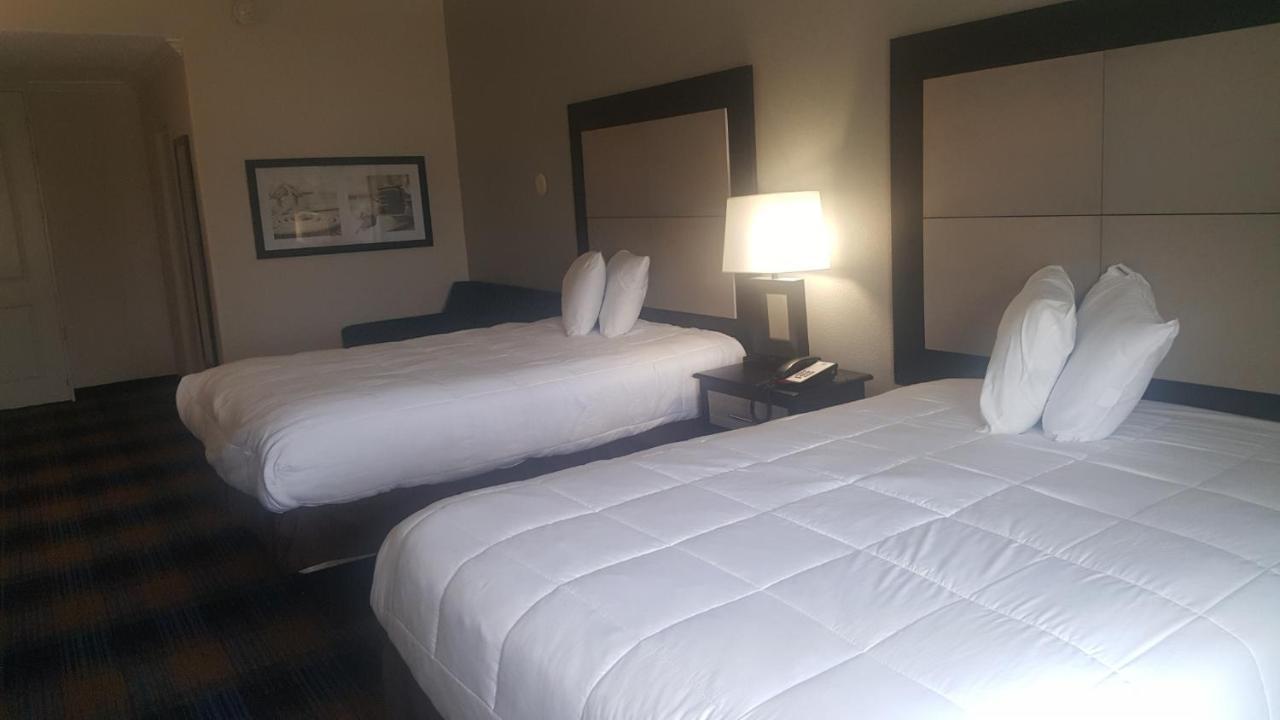 Regency Inn & Suites Pensacola Buitenkant foto