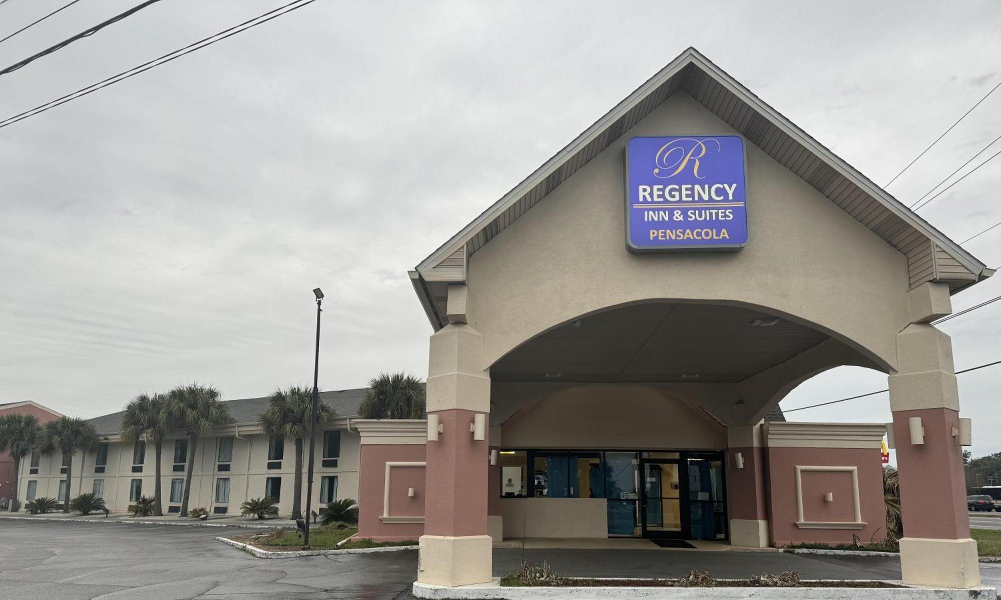 Regency Inn & Suites Pensacola Buitenkant foto