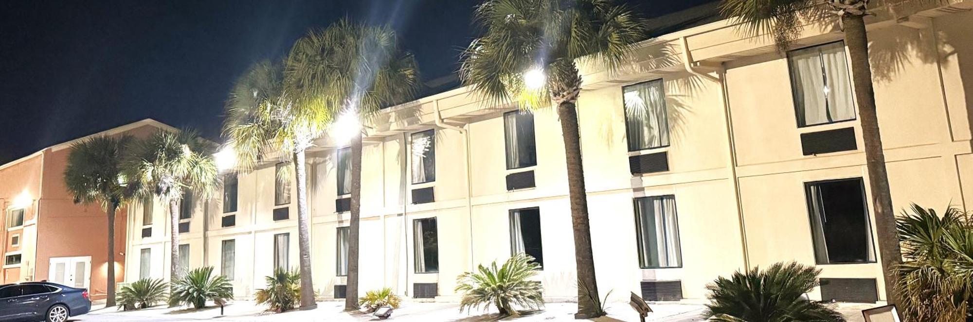 Regency Inn & Suites Pensacola Buitenkant foto